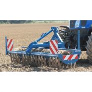 Équipement pour tracteur avec signalisation et porte-masses