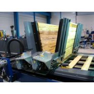 Jet pal vii cl machines pour palettes - sodeme - assemblage des planches supérieures et des traverses du plateau_4