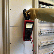 FISM02 - Support magnétique avec sangle pour multimètre FI278MP - Fixation robuste et pratique_4