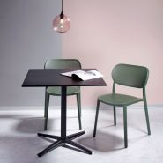 Chaise avec accoudoirs empilable - Modèle Nuta - Pour terrasse de restaurant - Fabriquée en Italie_4