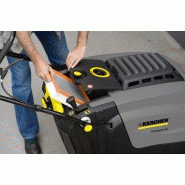 Balayeuse autotractée KM 75/40 W Bp Pack - haute performance avec réservoir à déchets facile à vider_4