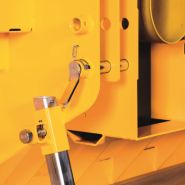 Treuil forestier Uniforest 35M avec tablier renforcé pour protection