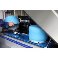 Machine BMS Alpha Z4 avec capot en acier inoxydable et isolation acoustique