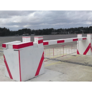 Barrière automatique pour usage intensif adaptée aux sites tels que centrales nucléaires et bases militaires