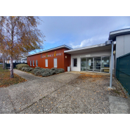 Enseigne en lettres découpées sur mesure, pour donner du relief et améliorer la lisibilité de votre marque - OUEST ENSEIGNES_5