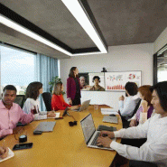 Caméra intelligente Poly Studio E60 4K MPTZ avec zoom optique 12x_4