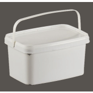 Seau plastique avec poignées latérales pour une meilleure prise