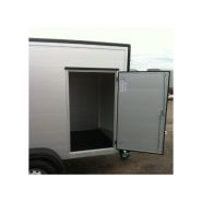 Fourgon remorque avec hauteur de chargement pratique et porte latérale