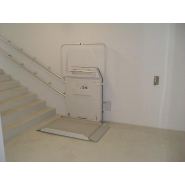 Plateformes monte escalier intérieur/extérieur - pour escaliers tournants - sur batteries - personnalisable -  Cama HL6_4