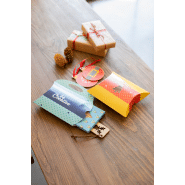 Boite en forme de petit coussin sur mesure - papier cartonné imprimé quadri avec poignée - minimum 50 pcs_4