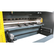 Presse plieuse hydraulique conventionnelle LAMINOVA - Type P avec commande numérique Cybelec CybTouch 8P_4