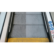 Laveuse d'escaliers mécaniques avec brosses optimales pour un nettoyage en profondeur