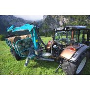 Remorque forestière équipée d'un éclairage LED intégré et rabattable