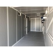 Container maritime avec étagères pour atelier