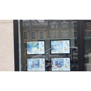 Porte-affiches personnalisables et durables - Matériaux résistants et adaptés à tous les budgets_4