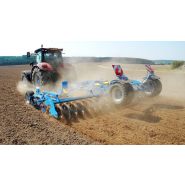 Déchaumeur Farmet Softer 6 PS adapté aux sols lourds et arides