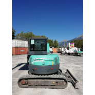 Mini-pelle polyvalente avec cabine chauffée et ventilée