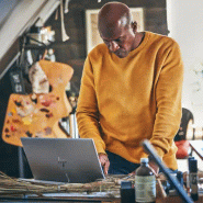 HP ZBook Studio G11 Intel Core Ultra 9 185H Station de travail mobile 40,6 cm (16