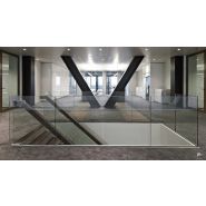 Garde-corps en verre - EeStairs Nederland BV - TransParancy, design discret et normes de sécurité_4