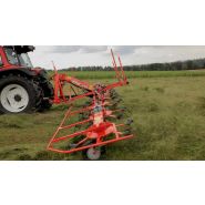Girofaneur GF 8700 Kuhn avec centre de gravité avancé
