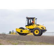 Bw 177 bvc-5 rouleau monocylindre compact - bomag - poids 7000 kg._4