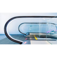 Trottoir roulant pour le  transport des passagers  d'un étage à l'autre  - Schindler 9500AE incliné_4