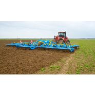 Fantom PRO - Cultivateur agricole Farmet a.S - Largeur de travail 6500 à 12500 mm - Profondeur de 4 à 15 cm - Modularité pour travaux de printemps, été et automne_4