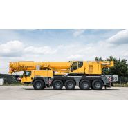 Grue automotrice haute flexibilité avec vitesse de translation de 85 km/h