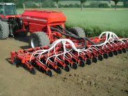 Semoir pneumatique Samourai contour avec distribution précise