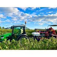 Machine agricole adaptée à la récolte de framboises d'automne