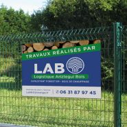 Signalétique rigide en PVC Akylux blanc pour identifier les chantiers