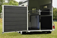 Van à chevaux GOLD 3 - Suspension PULMANN - 2 Places avec casier sellerie RTM - PTAC 1100 à 2600 kg - Aluminium - 3.2 x 1.67 m H = 2.35 m - Reference TOURING-COUNTRY_4