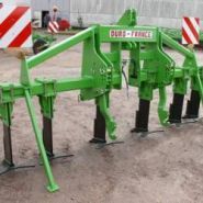 Décompacteur avec option bras d'attelage arrière rétractable