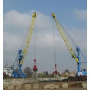 Grue Liebherr LHM 180, portée de 35 mètres pour opérations portuaires