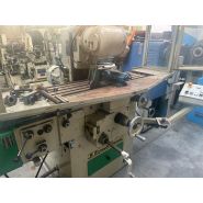 Fraiseuse professionnelle avec poids de 1350 kg et 9 vitesses d'avance