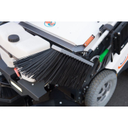 Balayeuse électrique de voirie avec capacité de balayage de 10 000 m2/h