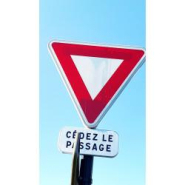 Panneau de priorité AB3A - Cédez le passage à l'intersection - WP Signalisation_4