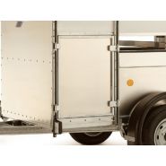 Bétaillère légère avec arceaux de toit en acier robustes