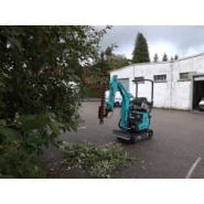 Outil hydraulique compatible avec diverses attaches