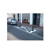 Borne à mémoire de forme - Soule SGL - STI Balisage routier - Structure monobloc, imitation fonte, fixation anti-corrosion_4