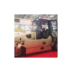 Compacteur à pneus Hercules C4 de CORINSA - 3 tonnes de pression par roue - 90 kW (122 CH)