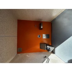 Cabine PMR avec une cabine urinoir disponible en version manuelle, semi-automatique ou automatique - réf. 2052
