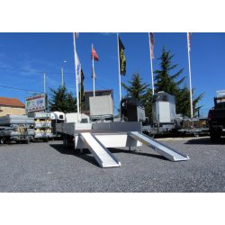Remorque plateau HUMBAUR HT 356221 GR - 2 essieux, roues dessous, ridelles alu, dimensions 6220x2070 mm