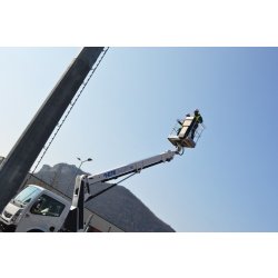 B-lift 18 Camion nacelle - CTE - 18m - Bras télescopique à 3 éléments et rotation tourelle 540°