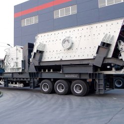 Groupe de concassage et criblage mobile à percussion - Capacité jusqu'à 450 t/h - Taille max. 700 mm