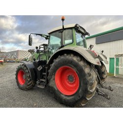 Fendt 824 S4 ProfiPlus – Tracteur agricole 240 ch – Occasion bon état – 2015 – 5 650 h