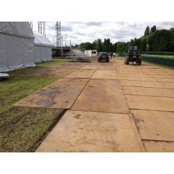 Location de plaques de roulage  pour chemins d'accès et plateformes temporaires - ACIER