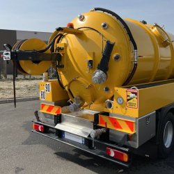 Combiné hydrocureur 12T - Débouchages grandes capacités et pompage de fosses - De 90L/min à 175 bars, à 37L/min à 400 bars - Cuve 7000L