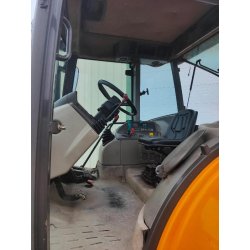 Renault 550 RX – 100 ch – 1997 – Tracteur agricole fiable et polyvalent