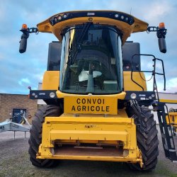 Moissonneuse-batteuse New Holland CH 7.70 Stage V - Année 2021, Largeur de coupe 7,70 m, Trémie 9 300 L